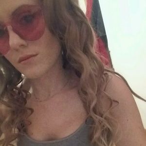 Meet your Posher, Molly